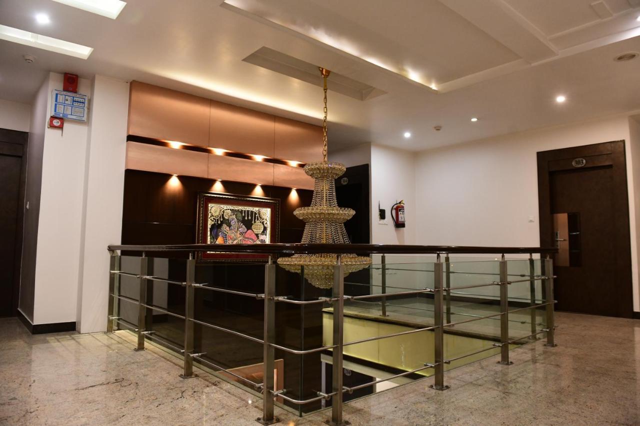Hotel Ravisha Continental Allāhābād Junction Buitenkant foto